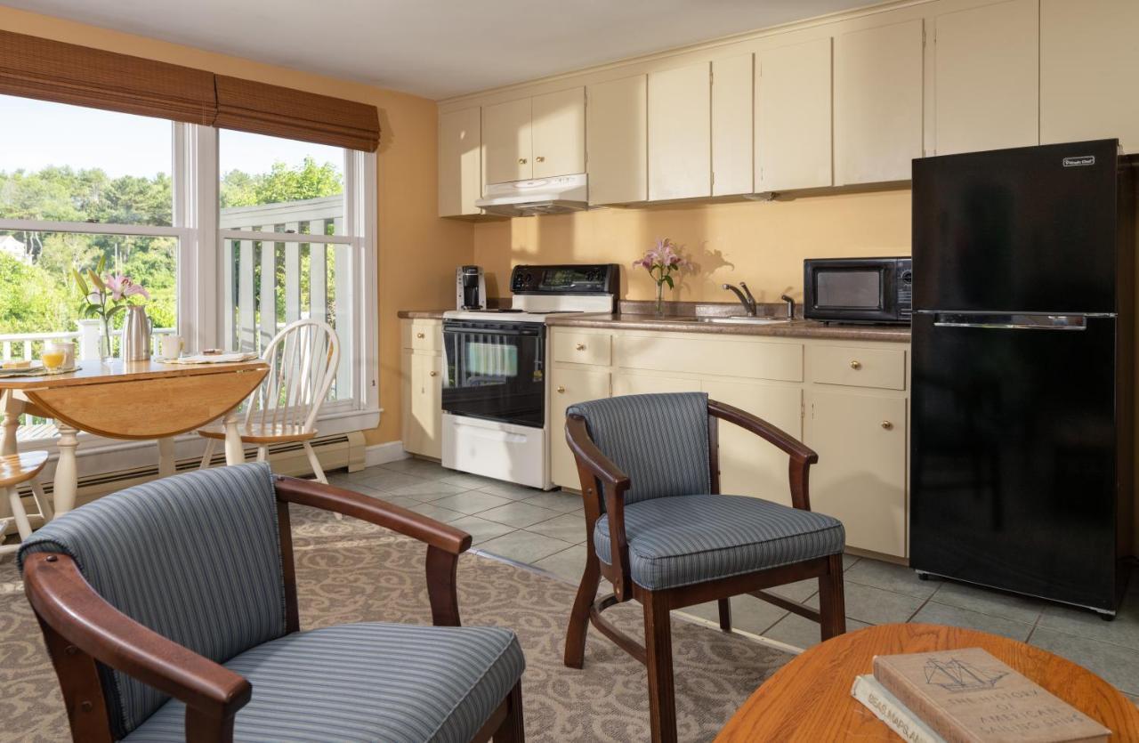 Hotel Dockside Guest Quarters