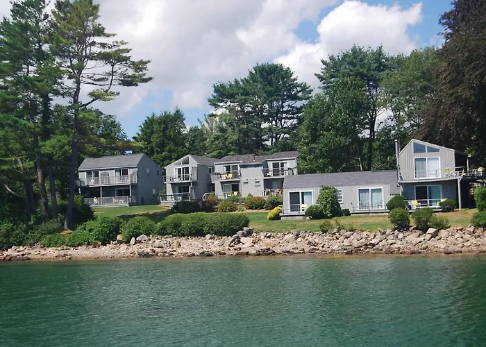 Dockside Guest Quarters